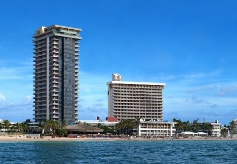 El Moro Beach Hotel