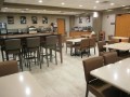 Holiday Inn Express &amp; Suites Omaha Airport