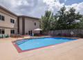 quality inn alpine pool
