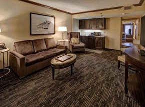 DoubleTree by Hilton Hotel Decatur Riverfront