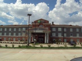 Holiday Inn Express Hotel &amp; Suites Graham