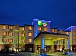 Holiday Inn Express Hotel &amp; Suites Norfolk