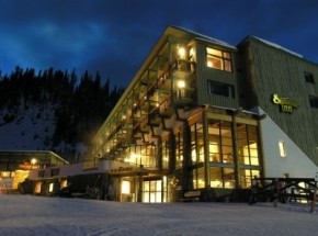 Sunshine Mountain Lodge