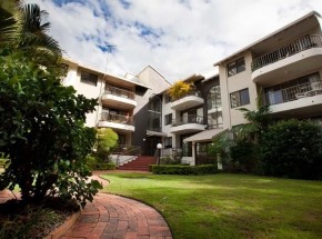 Broadwater Shores Waterfont Apartments