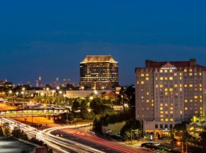 atlgs-exterior-night-8082-hor-wide