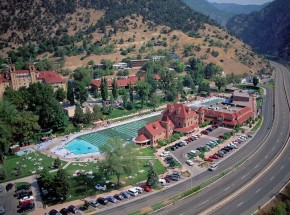Hot Springs Lodge &amp; Pool