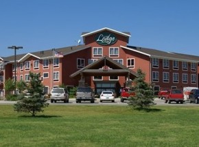 Norfolk Lodge &amp; Suites an Ascend Collection hotel