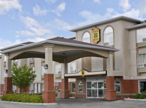 Super 8 High River