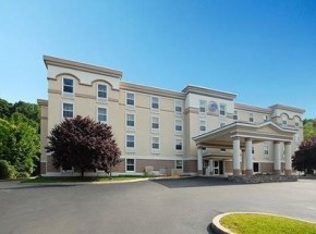 Holiday Inn Express Hotel &amp; Suites Danbury - I-84