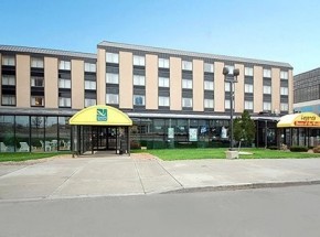 Quality Hotel &amp; Suites At The Falls