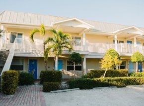 beachclubannamaria