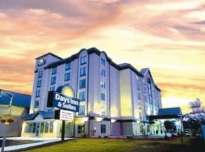 Days Inn &amp; Suites - Niagara Falls Centre St. By the Falls