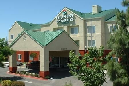 Country Inns &amp; Suites Fresno North