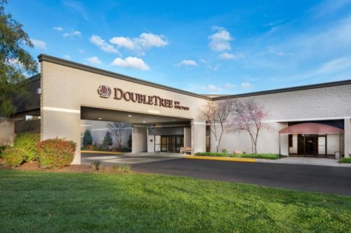 DoubleTree Lawrence
