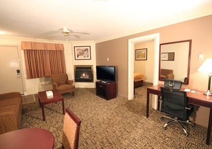 Quality Inn &amp; Suites High Level