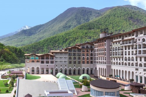 aermc-mountains-view-8380-hor-clsc