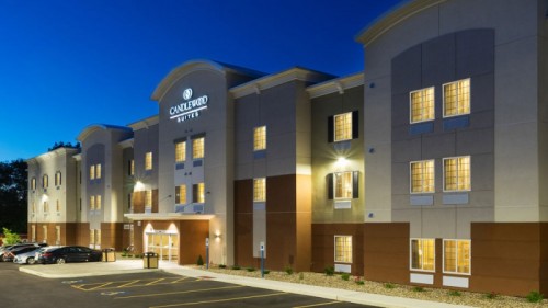 Candlewood Suites Grove City - Outlet Center