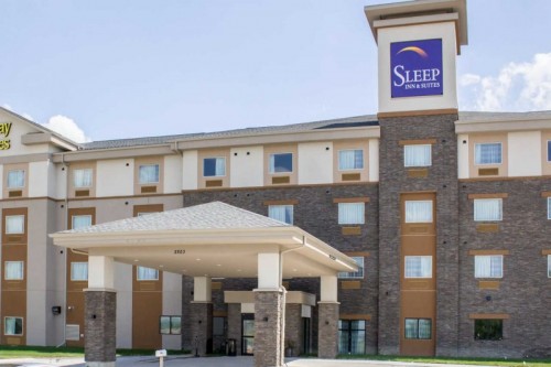 Sleep Inn &amp; Suites University