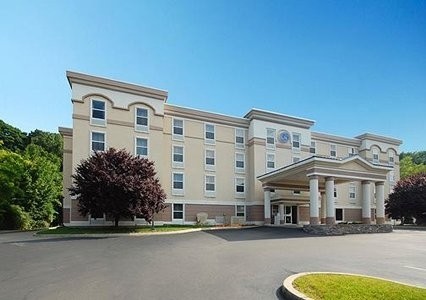 Holiday Inn Express Hotel &amp; Suites Danbury - I-84