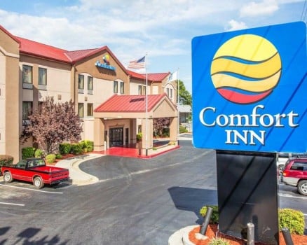 Comfort Inn &amp; Suites at Stone Mountain