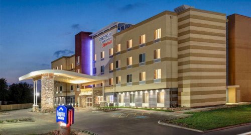 Fairfield Inn &amp; Suites Rochester Mayo Clinic Area/Saint Marys