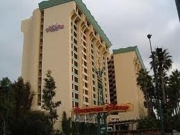 Disney&#039;s Paradise Pier Hotel