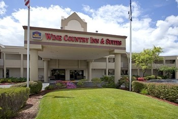 Best Western Plus Wine Country Inn &amp; Suites