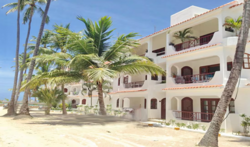 loscoralesbeachvillageexterior