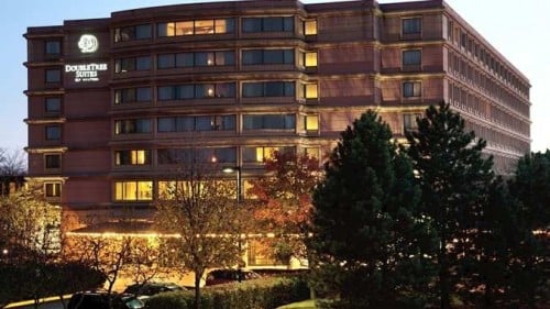DoubleTree Suites by Hilton Hotel &amp; Conference Center Chicago-Downers Grove